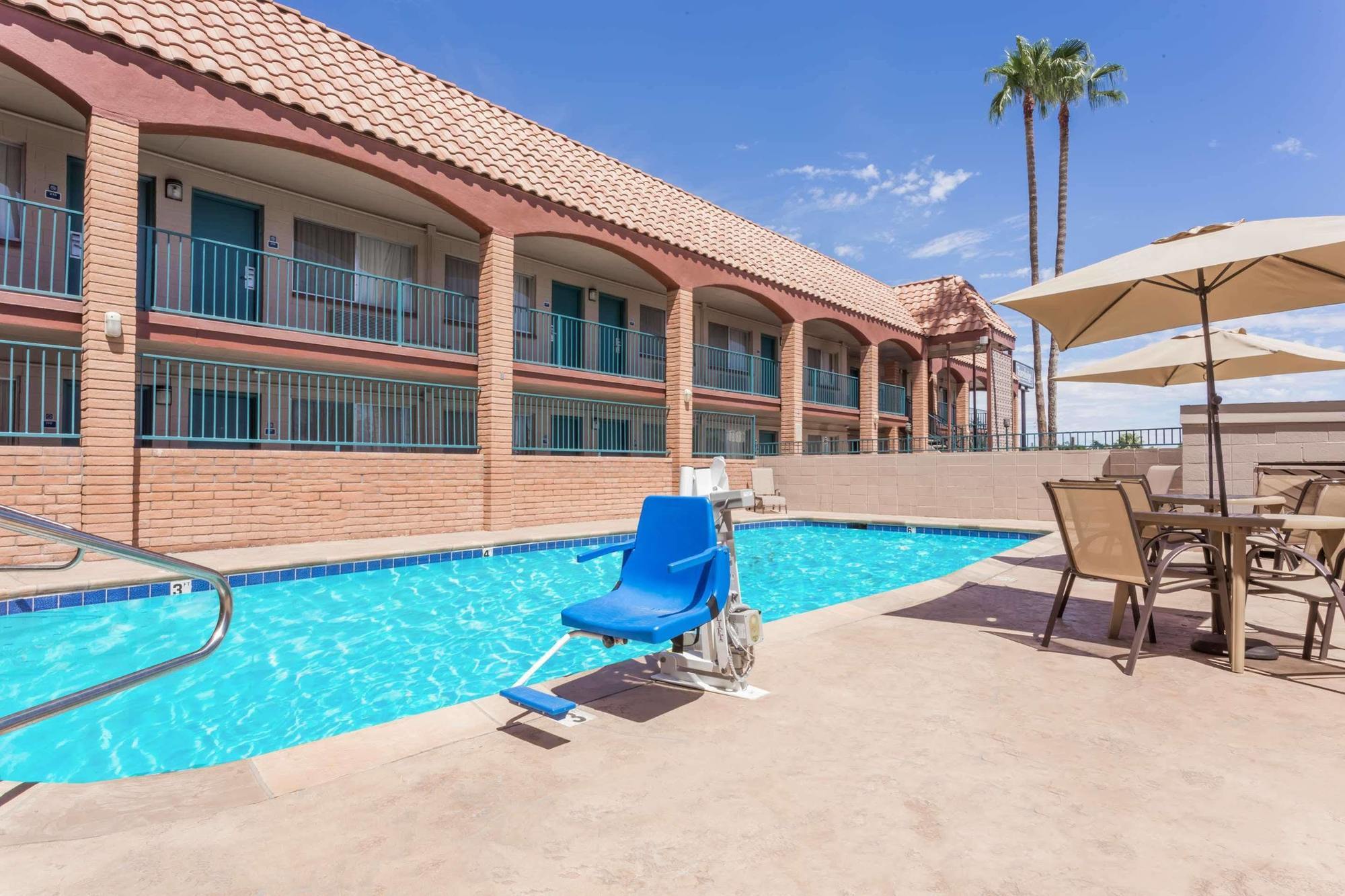 Travelodge By Wyndham Mesa Zewnętrze zdjęcie